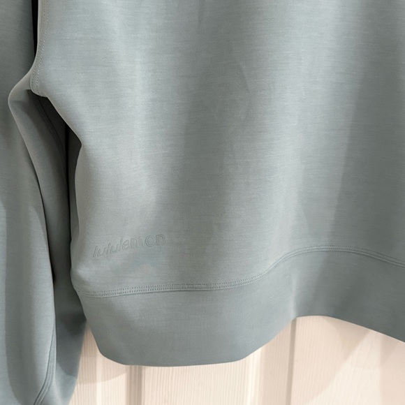 Lululemon Softstreme Perfectly Oversized Cropped Crew size 4 - Picture 3 of 4